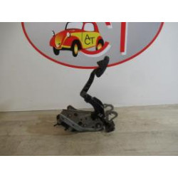 Pedalier d'embrayage FORD FIESTA VI d’occasion
