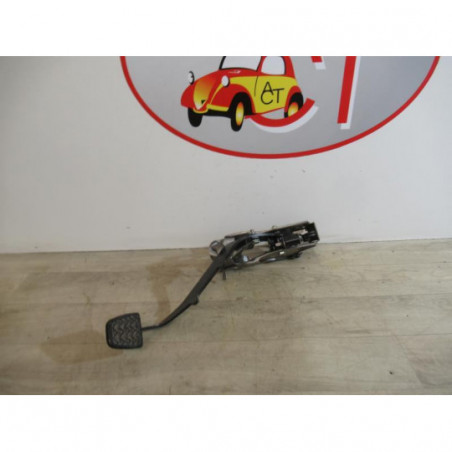 Pedalier d'embrayage TOYOTA COROLLA VERSO II PHASE 1 d’occasion