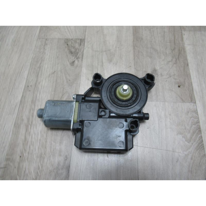 Mot. leve vitre arriere droit VOLKSWAGEN POLO V (6R/6C) PHASE 1 d’occasion