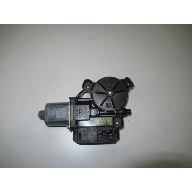 Mot. leve vitre arriere gauche VOLKSWAGEN POLO V (6R/6C) PHASE 1 d’occasion