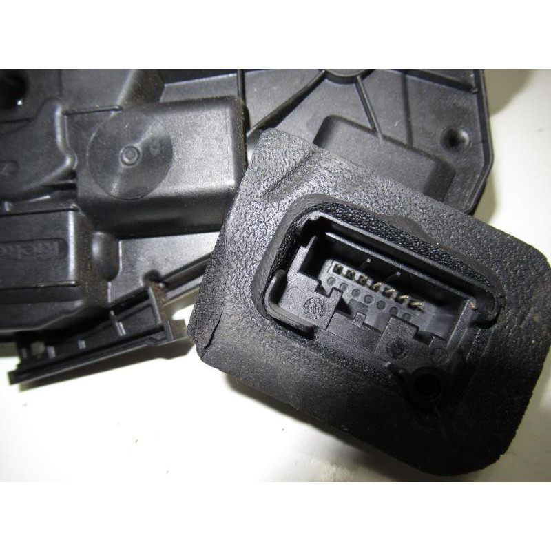 Serrure avant gauche VOLKSWAGEN POLO V (6R/6C) PHASE 1 d’occasion