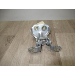 Charniere de porte arriere gauche FORD FIESTA V d’occasion