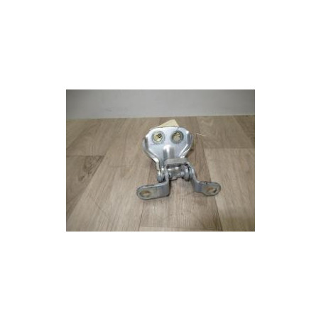 Charniere de porte arriere gauche FORD FIESTA V d’occasion