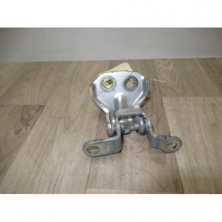 Charniere de porte arriere gauche FORD FIESTA V d’occasion
