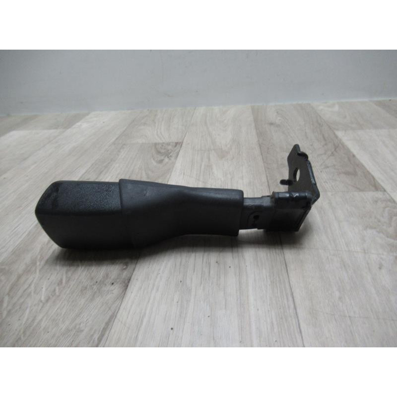 Attache ceinture arriere droit TOYOTA AURIS I PHASE 1 d’occasion