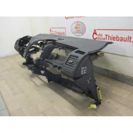 Tableau de bord TOYOTA AURIS I PHASE 1 d’occasion