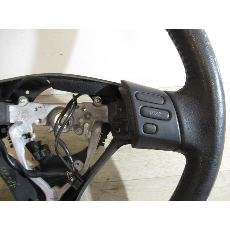 Volant TOYOTA COROLLA VERSO II PHASE 1 d’occasion