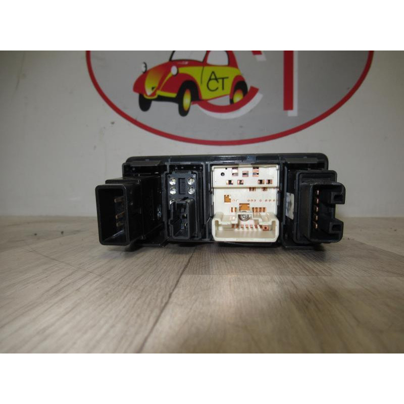 Commande retroviseurs TOYOTA E12 d’occasion
