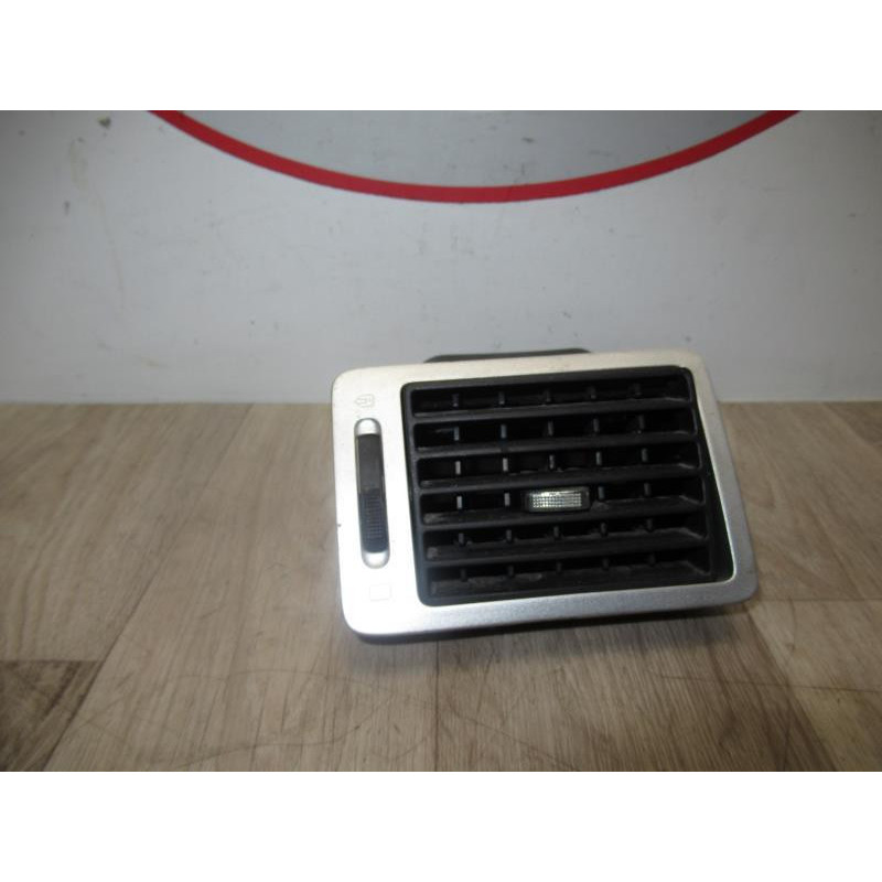 Aerateur tableau de bord avant gauche PEUGEOT 307 CC PHASE 1 d’occasion