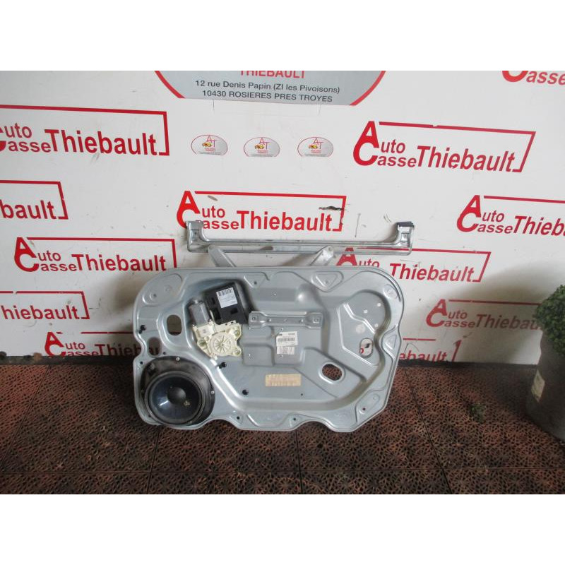 Leve vitre electrique avant droit FORD FOCUS II SW PHASE 1 d’occasion