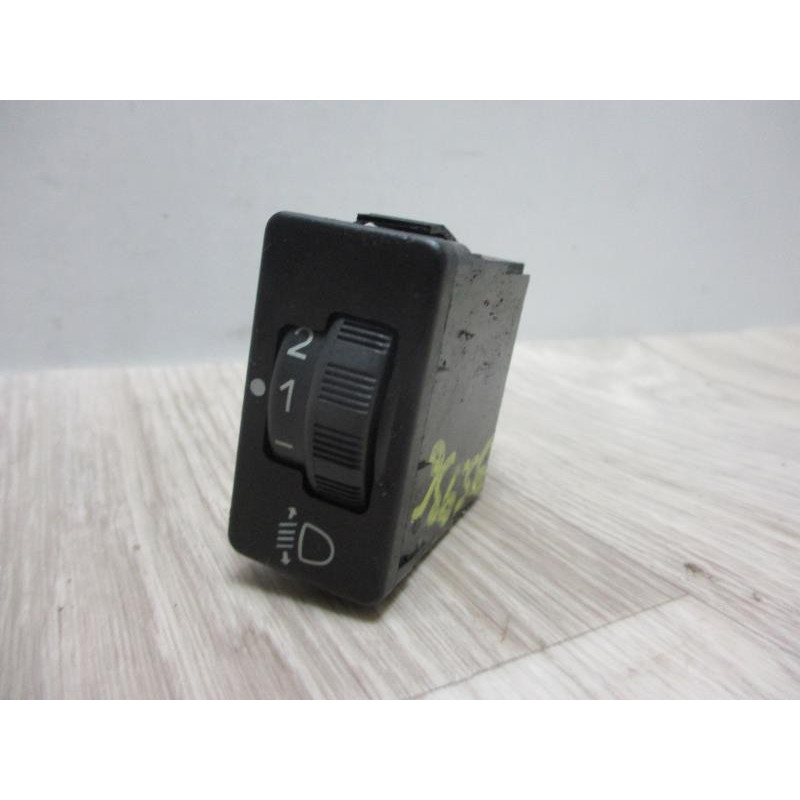 Commande de reglage hauteur de phare PEUGEOT 207 PHASE 2 d’occasion
