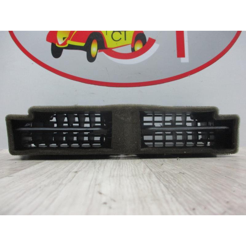 Aerateur tableau de bord central AUDI A4 (B8) d’occasion