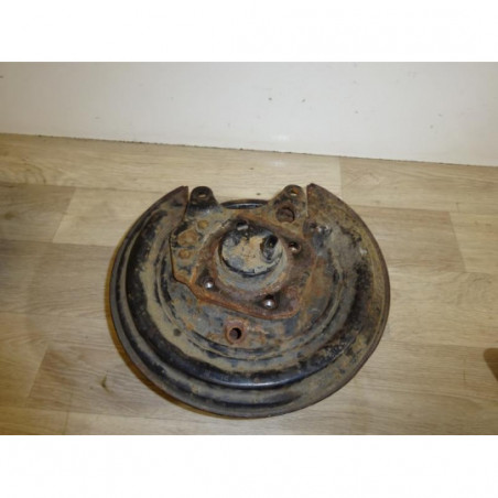 Fusee arriere gauche TOYOTA E12 d’occasion