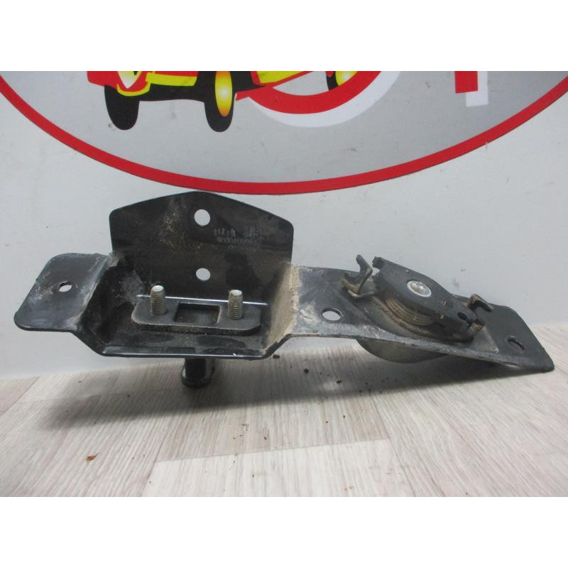 Poignee interieur porte de coffre droite OPEL VIVARO I FOURGON CABINE APPROFONDIE d’occasion