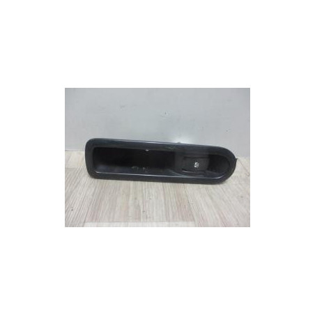 Interrupteur de leve vitre arriere droit RENAULT SCENIC II d’occasion