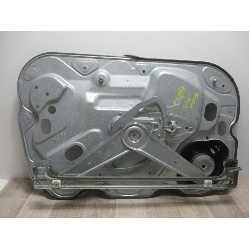 Mecanisme de leve vitre electrique avant droit FORD KUGA d’occasion