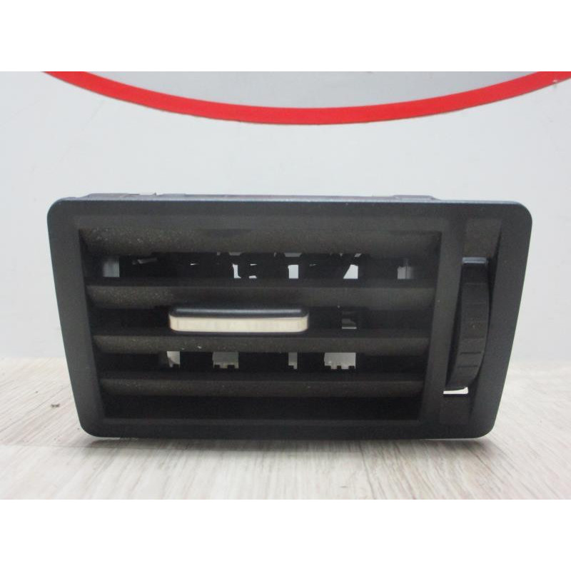 Aerateur tableau de bord avant gauche FORD KUGA d’occasion