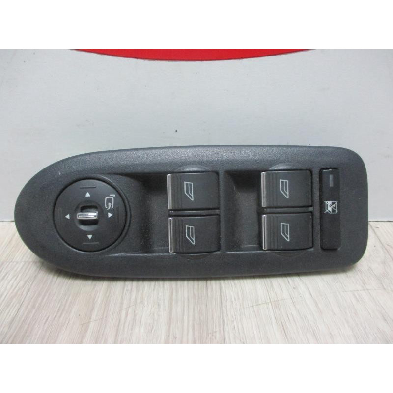 Interrupteur de leve vitre (Bloc complet) FORD KUGA d’occasion