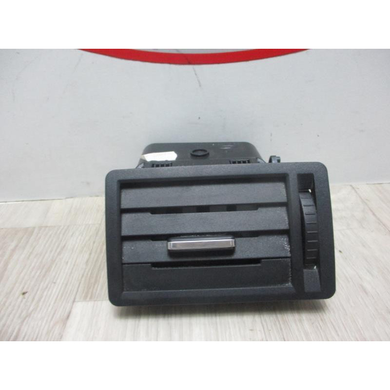 Aerateur tableau de bord avant droit FORD KUGA d’occasion