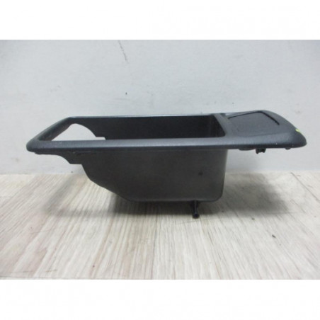 Support poignee porte avant gauche FORD KUGA d’occasion
