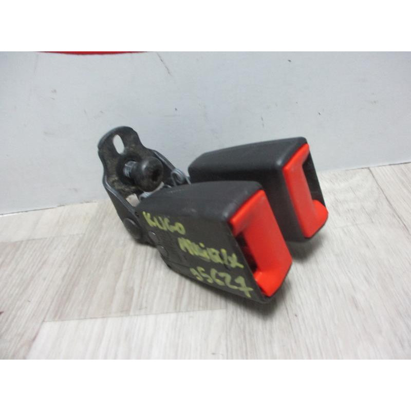Attache ceinture arriere droit FORD KUGA d’occasion