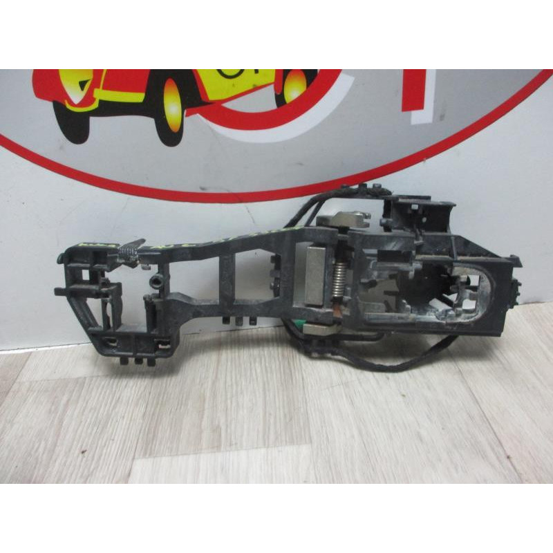 Support poignee porte avant gauche FORD KUGA d’occasion