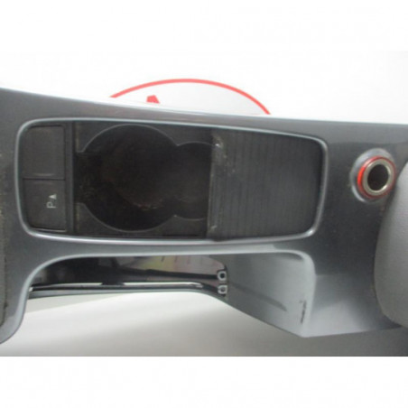 Console central (interieur plastique) FORD KUGA d’occasion