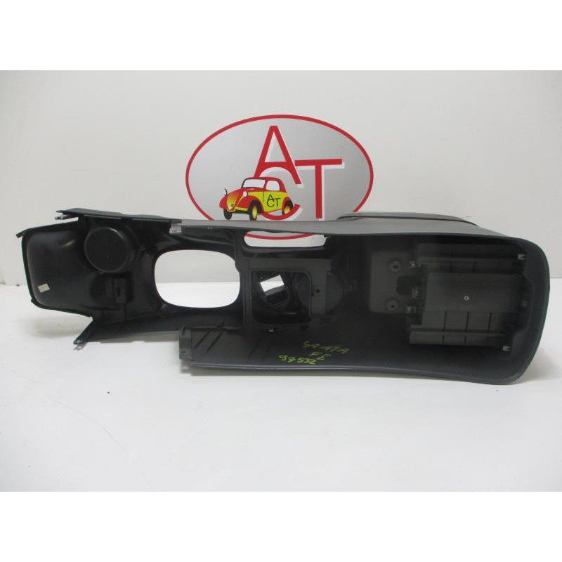 Console central (interieur plastique) HYUNDAI SANTA FE I PHASE 2 d’occasion