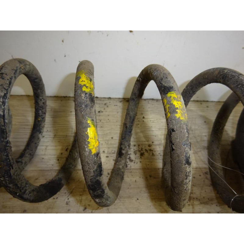 Ressort de suspension arriere droit KIA PICANTO I PHASE 1 d’occasion