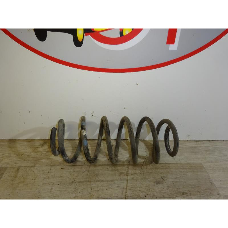 Ressort de suspension arriere gauche TOYOTA AURIS I PHASE 1 d’occasion