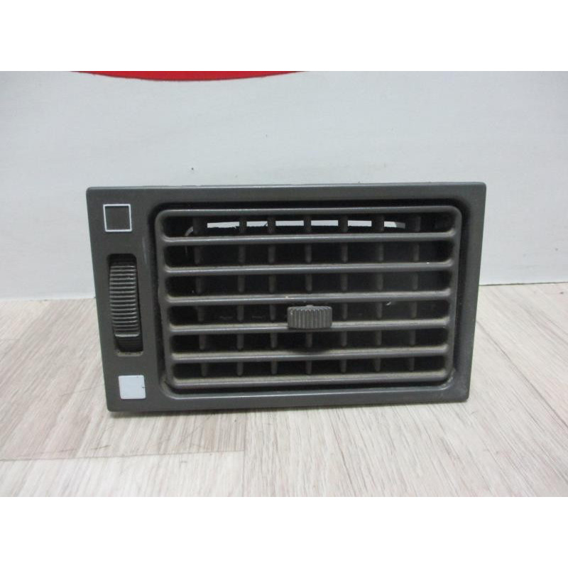 Aerateur tableau de bord IVECO  d’occasion