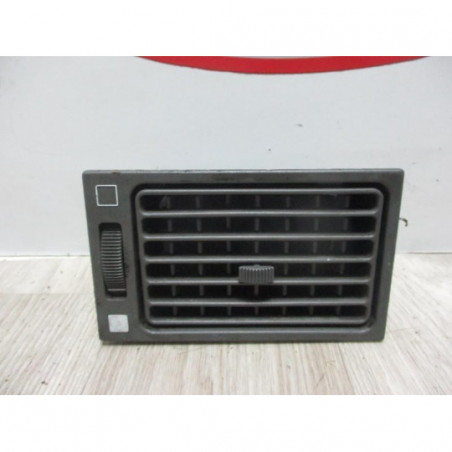 Aerateur tableau de bord avant droit IVECO  d’occasion