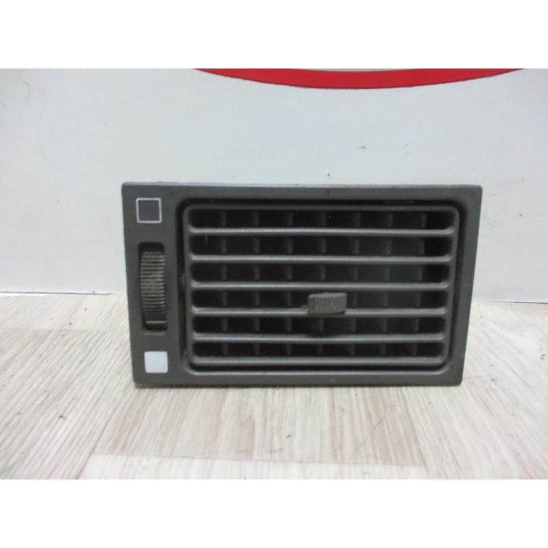 Aerateur tableau de bord IVECO  d’occasion