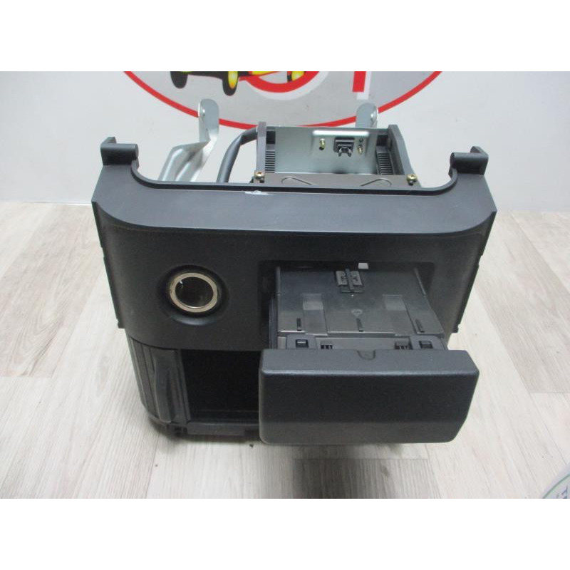 Console central (interieur plastique) NISSAN X-TRAIL I PHASE 2 d’occasion