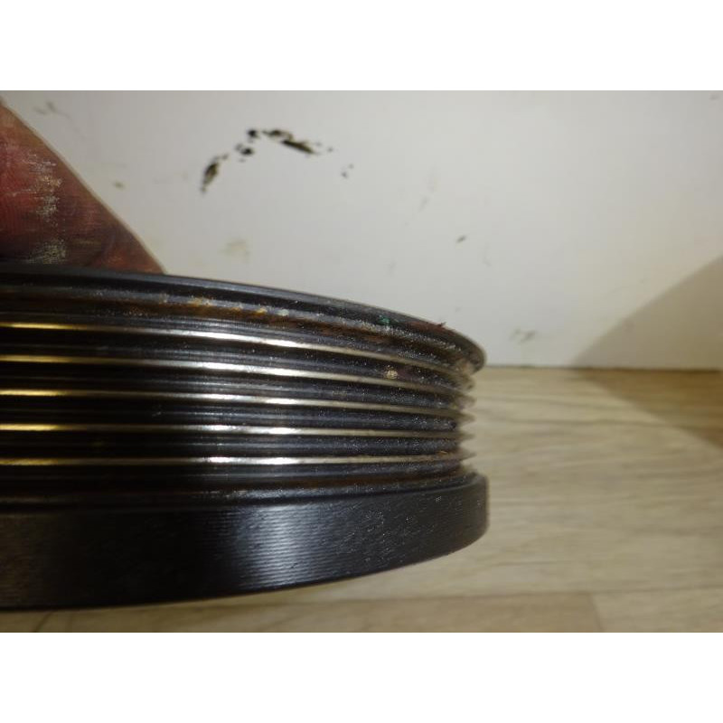 Poulie damper VOLKSWAGEN POLO IV (9N3) PHASE 2 d’occasion