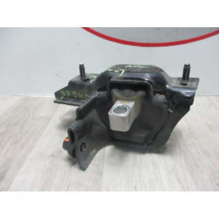 Support moteur gauche VOLKSWAGEN POLO V (6R/6C) PHASE 2 d’occasion