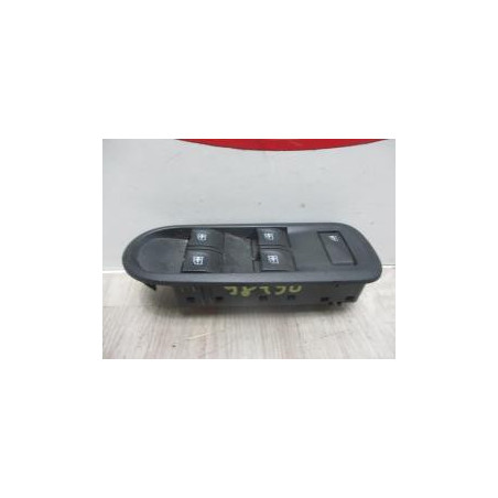 Interrupteur de leve vitre (Bloc complet) DACIA DUSTER PHASE 2 d’occasion