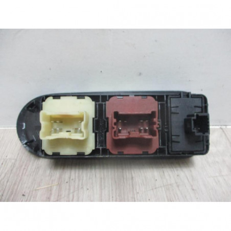 Interrupteur de leve vitre (Bloc complet) DACIA DUSTER PHASE 2 d’occasion