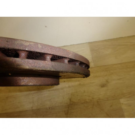 Disque avant gauche (freinage) VOLKSWAGEN POLO V (6R/6C) PHASE 2 d’occasion