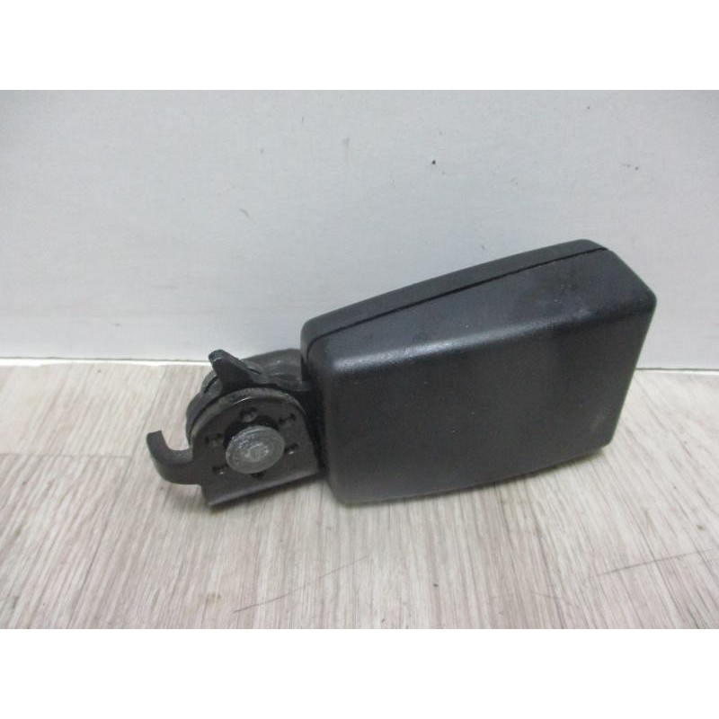 Attache ceinture arriere centrale OPEL CORSA (D) PHASE 1 d’occasion