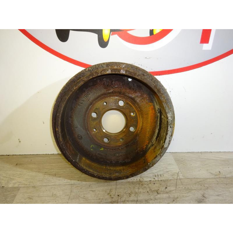Tambour arriere droit FIAT PUNTO III GRANDE PUNTO d’occasion