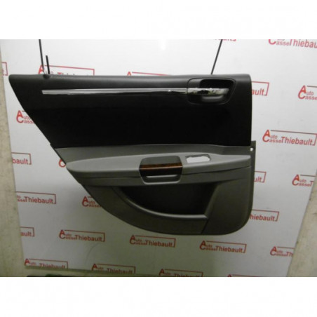 Panneau de porte arriere gauche CHRYSLER 300C d’occasion
