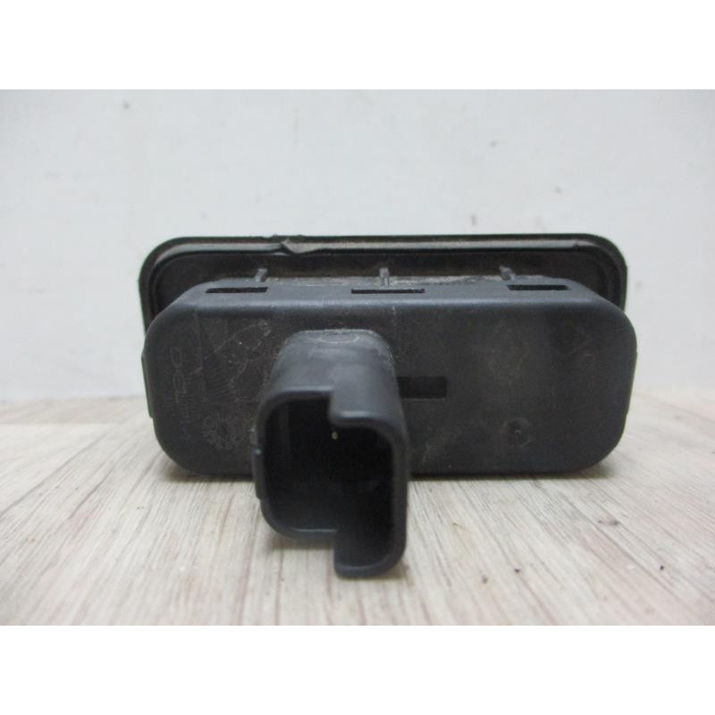 Bouton de coffre RENAULT SCENIC XMOD 1.5 ENERGY D d’occasion