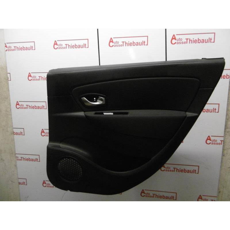 Panneau de porte arriere droit RENAULT SCENIC XMOD 1.5 ENERGY D d’occasion