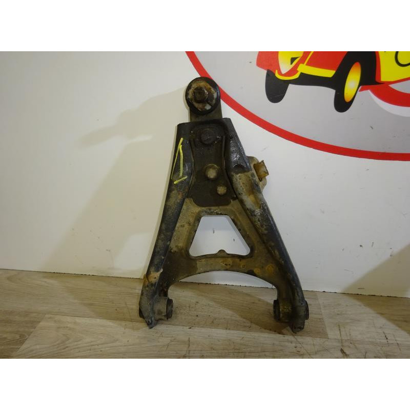 Triangle avant droit RENAULT R9 1.4 67cv d’occasion
