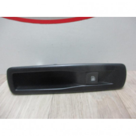 Interrupteur de leve vitre arriere droit RENAULT SCENIC III XMOD d’occasion