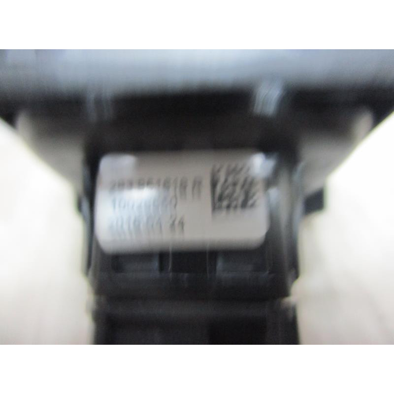 Bouton/Interrupteur RENAULT SCENIC III XMOD d’occasion
