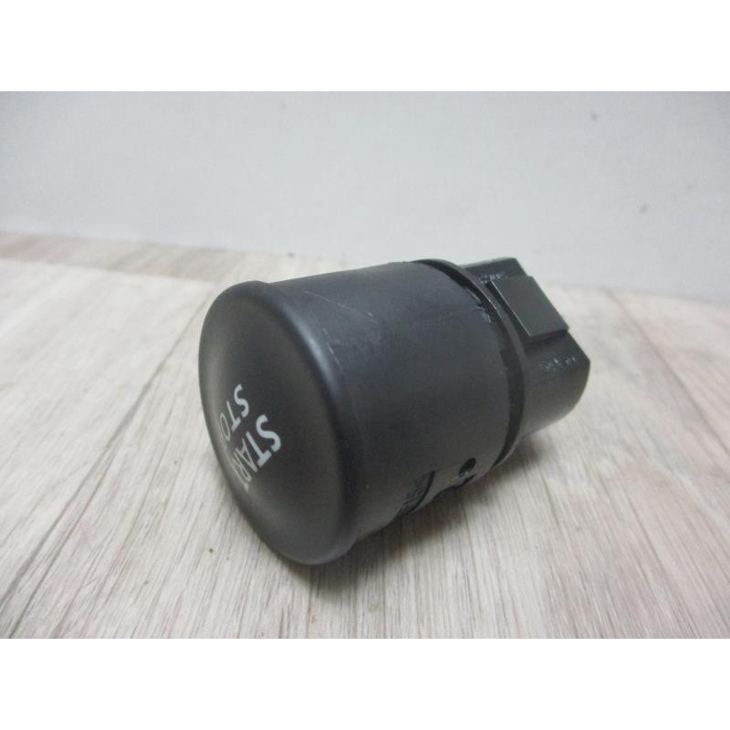 Bouton/Interrupteur RENAULT SCENIC III XMOD d’occasion