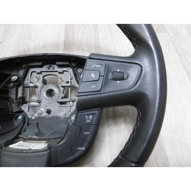 Volant PEUGEOT  d’occasion