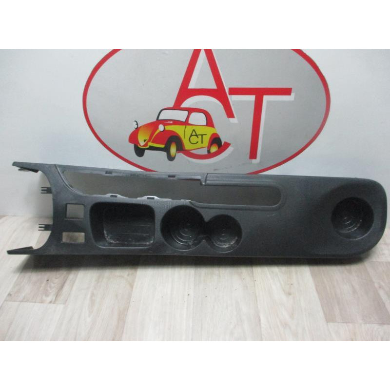 Console central (interieur plastique) RENAULT CLIO IV ESTATE d’occasion